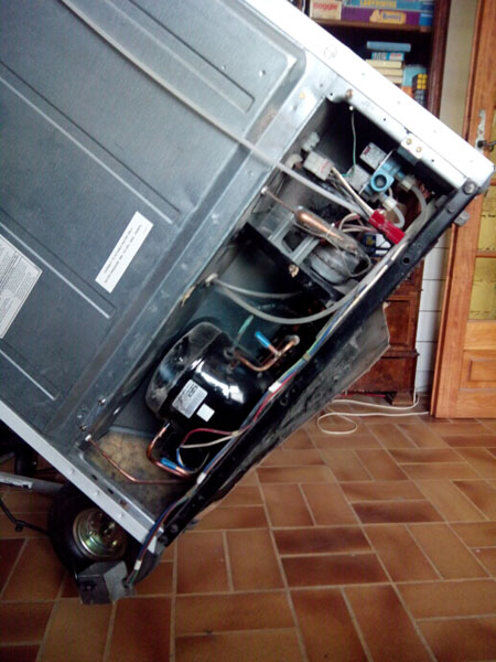 partie électrique du frigo